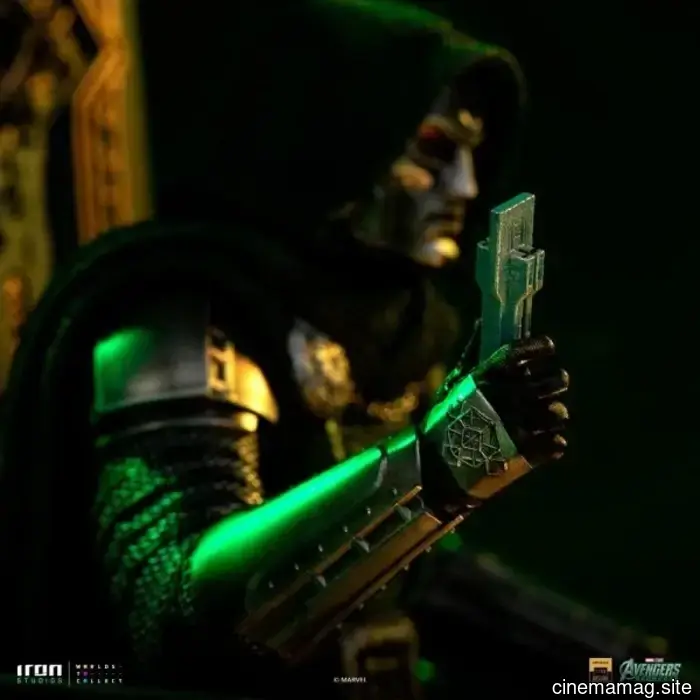 Vengadores: Doomsday Doctor Doom en la Estatua de Escala de Arte en el Trono presentada por Iron Studios