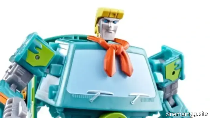 Hasbro launches the Transformers Scooby-Doo Mysterious Prime and Automutt action figure set.
