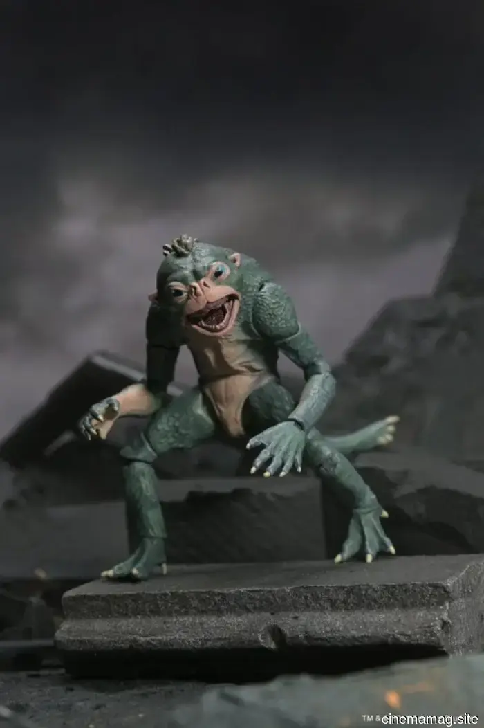 NECA reveals the Ultimate action figure 2-pack featuring Predator: Badlands Thia and Bud.