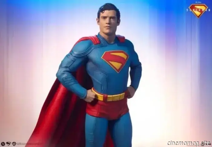 Sideshow has unveiled the Premium Format Figures of Superman and Krypto.