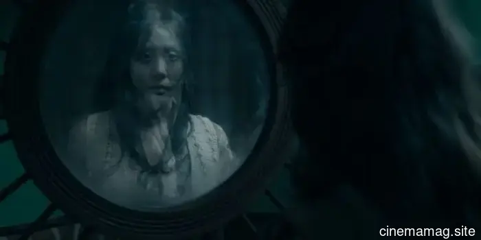 The trailer for the horror anthology The 100 Candles Game: Dark Mirror has been released.