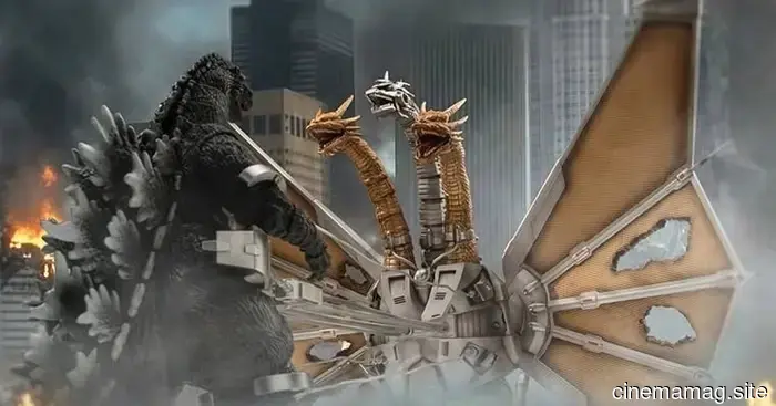 Hiya Toys introduces Mecha King Ghidorah with the latest figure from the Godzilla Exquisite Basic Series.