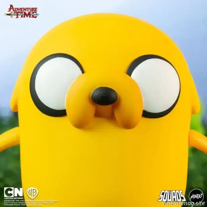 Mondo commemorates the 15th anniversary of Adventure Time with a set of figures featuring Jake and Finn.