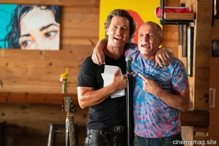 Matthew McConaughey y Woody Harrelson son hermanos en el tráiler de la serie de comedia de Apple TV.