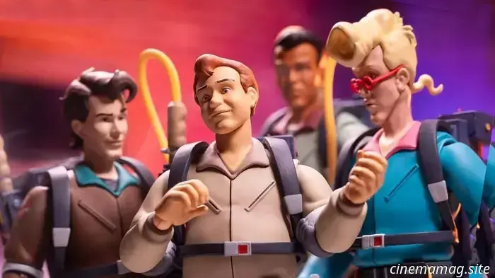 Ray Stantz si unisce alla collezione di action figure The Real Ghostbusters di Mondo, accanto a Mr. Ghash.