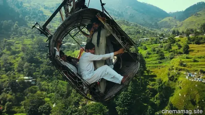 Hanging by a Wire Trailer: Il documentario di salvataggio mozzafiato arriverà questo agosto