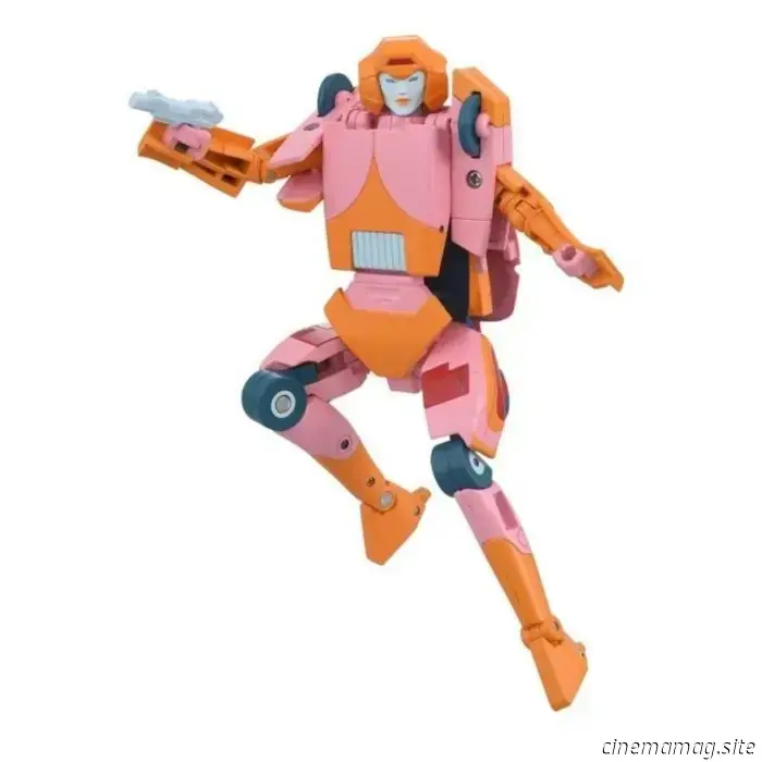 Pre-orders are now open for the Transformers Takara Tomy Missing Link Arcee and Dramatic Capture Cybertron Chase figures.