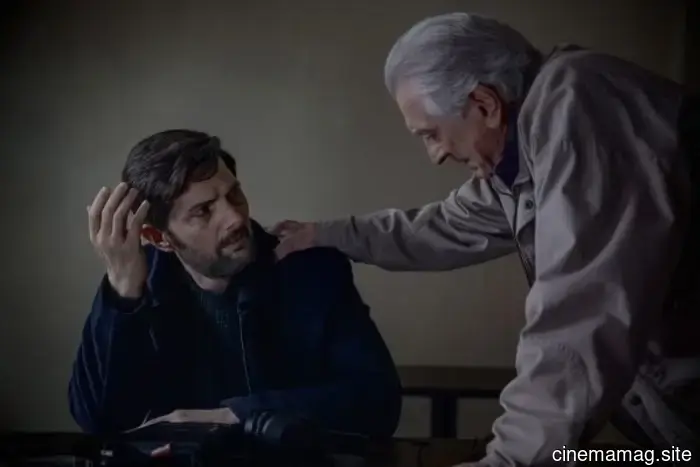 Новый трейлер фильма «Шепчущий человек» с Адамом Скоттом, Робертом Де Ниро и Мишель Монаган.