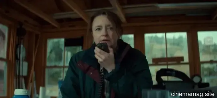 Josh Hartnett, Charlie Heaton e Mackenzie Davis cacciano una creatura marina nel trailer di Below di Netflix.