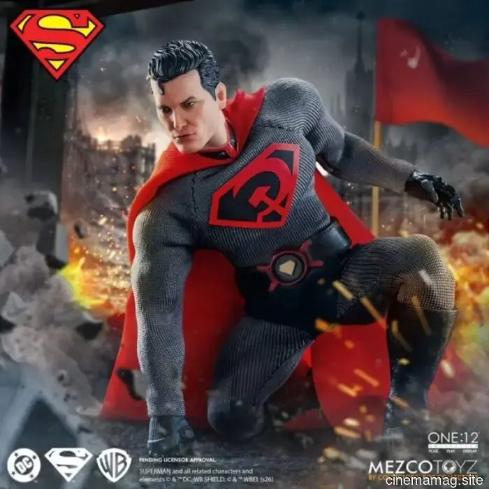 La figura d'azione Red Son Superman One:12 Collective decolla da Mezco Toyz