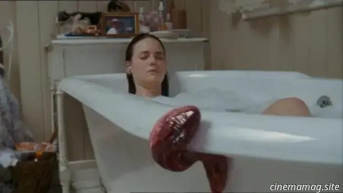 10 Frightening Bath Scenes in Horror Films