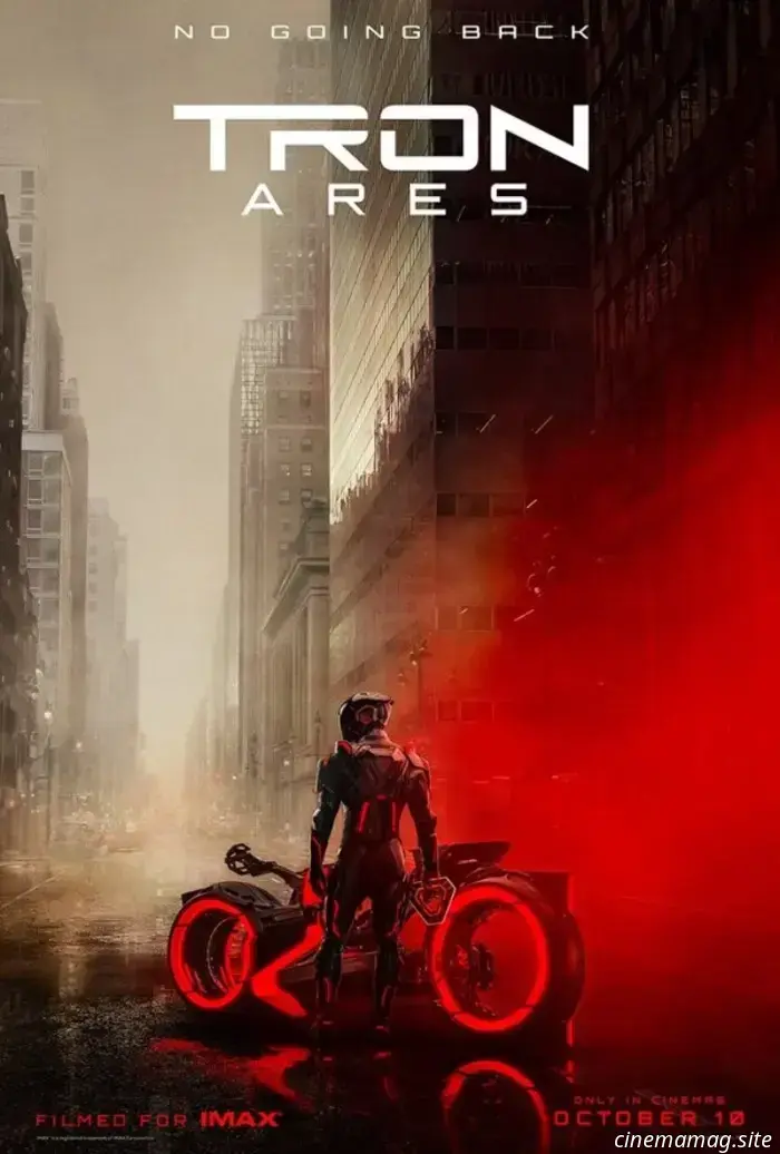 Marvel superheroes make their way into The Grid with variant covers for TRON: Ares.