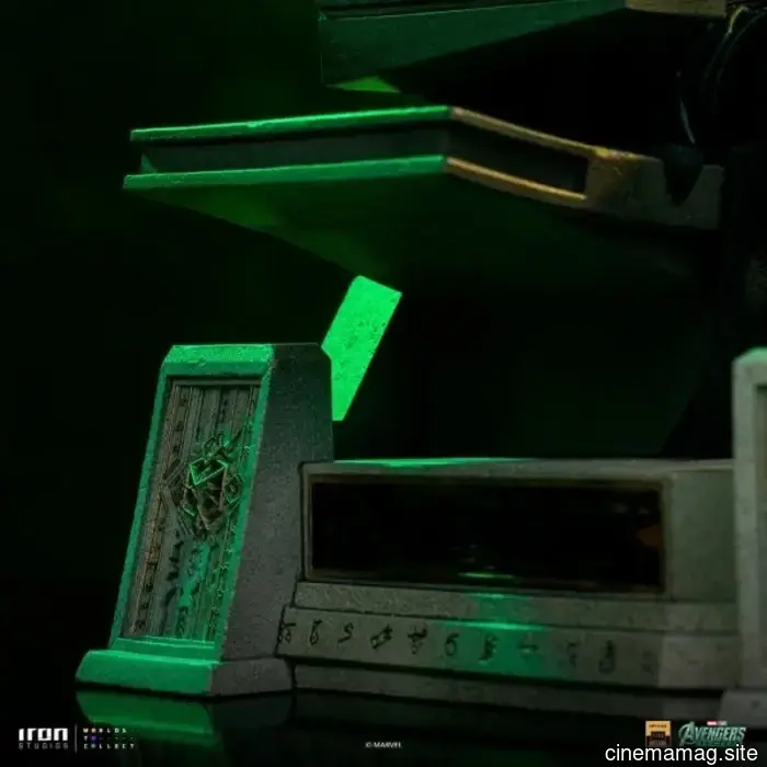 Vengadores: Doomsday Doctor Doom en la Estatua de Escala de Arte en el Trono presentada por Iron Studios