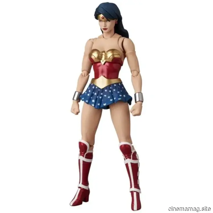 Per domani, le action figures MAFEX di Superman e Wonder Woman svelate da Medicom