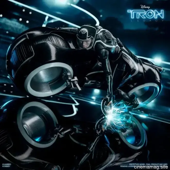 Hasbro returns to The Grid with action figures from TRON: Legacy.