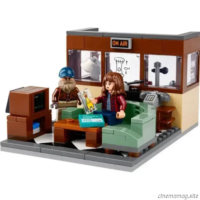 The Creel House receives the LEGO makeover with a new Stranger Things set.