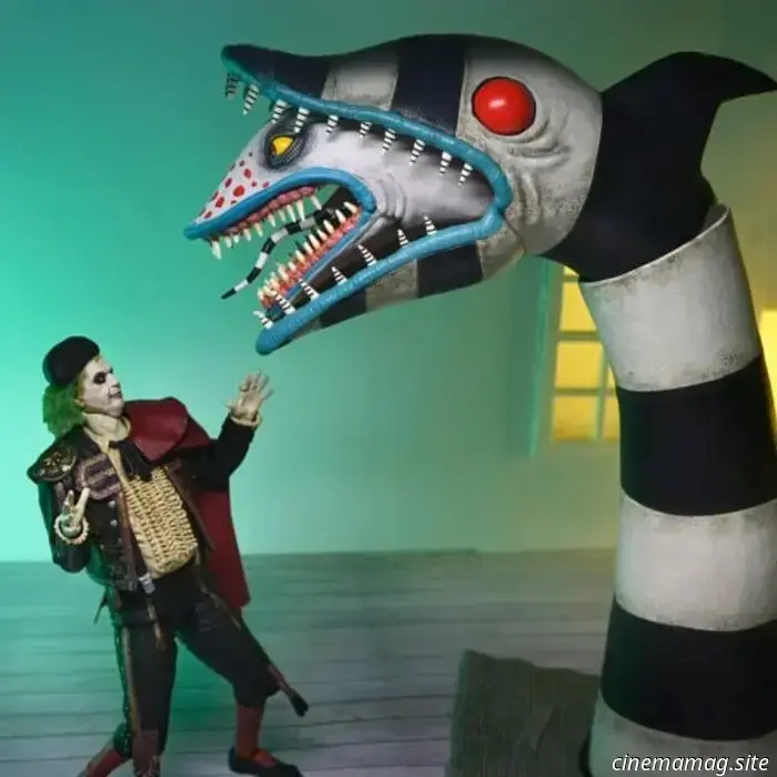 NECA reveals the Beetlejuice Ultimate Matador Beetlejuice & Sandworm 2-pack.
