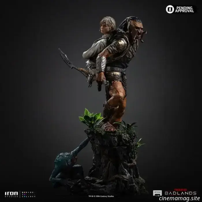 Iron Studios ha revelado la estatua a escala 1:10 de Dek & Thia, inspirada en la apariencia del dúo en la próxima película de acción y ciencia ficción Predator: Badlands. La figura coleccionable está disponible para reservar ahora, con un precio de 249,99 $; échale un vistazo aquí…

Desde el hostil e implacable mundo de Predator: Badlands, Iron Studios presenta con orgullo a Dek & Thia, dos temibles guerreros Yautja traídos a la vida en la impresionante Art Scale 1/10.
Este dinámico diorama captura a la pareja lado a lado, lista para la caza: su armadura, armas y fisiología alienígena recreadas con un realismo extraordinario y un detallado intrincado. La estatua incluye dos cabezas intercambiables, lo que permite a los coleccionistas alternar estilos de exhibición y mostrar diferentes expresiones o posturas de combate para una presentación aún más impactante. Cada elemento cuenta la historia de supervivencia, honor y el código primitivo de los Yautja.
Con intensidad cinematográfica y un trabajo artesanal magistral, esta estatua celebra la fuerza bruta y el espíritu implacable del clan Yautja: una pieza imprescindible para los fans de la saga Predator y los coleccionistas de criaturas icónicas de la ciencia ficción.
“Ambientada en el futuro en un planeta remoto y letal, Predator: Badlands sigue a un joven Predator marginado (interpretado por el debutante Dimitrius Schuster-Koloamatangi) que encuentra una aliada inesperada en Thia (la nominada a los Emmy y a los Globos de Oro Elle Fanning) mientras emprende un peligroso viaje en busca del adversario definitivo.”
Predator: Badlands llega a los cines de todo el mundo el 7 de noviembre.