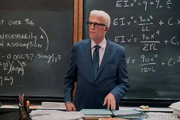 Mike Schur, creatore di A Man on the Inside, sui passaggi da SNL a The Office fino alla storia della televisione