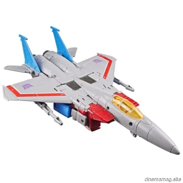 Hasbro has unveiled the Studio Series versions of Starscream, Prowl, and the Insecticons from The Transformers: The Movie.
