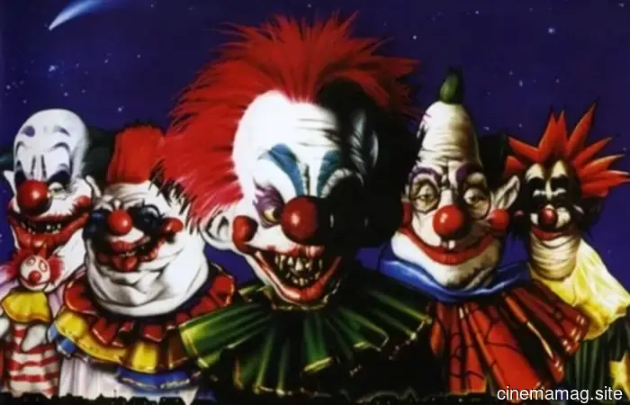 Shorty si unisce alla collezione di peluche Killer Klowns from Outer Space di Mezco Toyz