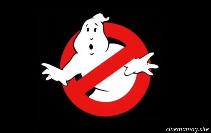 Confronte a Gozer con la figura de acción de Enfrentamiento en la azotea de la Serie Plasma de los Cazafantasmas de Hasbro, paquete de 4