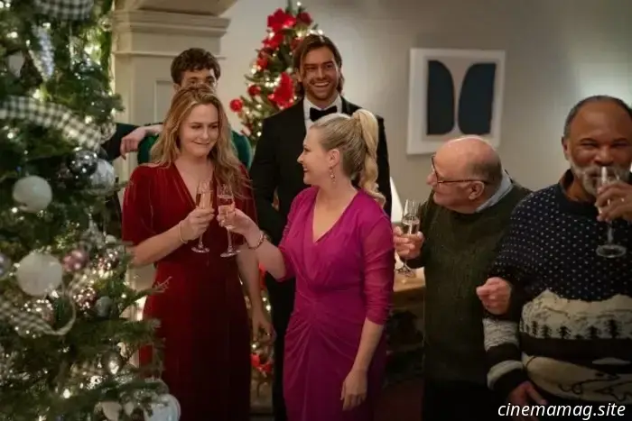 Trailer della commedia romantica natalizia A Merry Little Ex-Mas con Alicia Silverstone e Oliver Hudson.