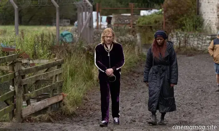 Режиссёр «Хедды» Ниа ДаКоста о рассказе историй аутсайдеров — от запертых героинь до выживших в гневе