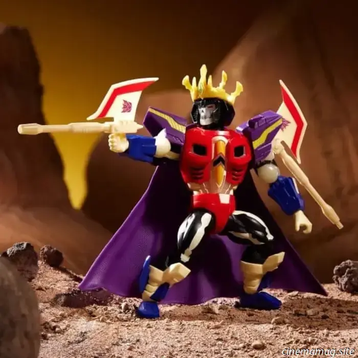 La linea di action figure Masters of the Universe x Transformers di Mattel aggiunge Optimus Prime He-Man e Starscream Scare Glow