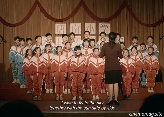 Rompiendo el silencio con el espacio: el diseño de producción de Lingwei Xiong en The School Uniform, ganador en Varsovia -