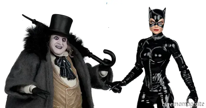 Фигурки по фильму «Бэтмен возвращается» из серии DC Multiverse представлены компанией McFarlane Toys