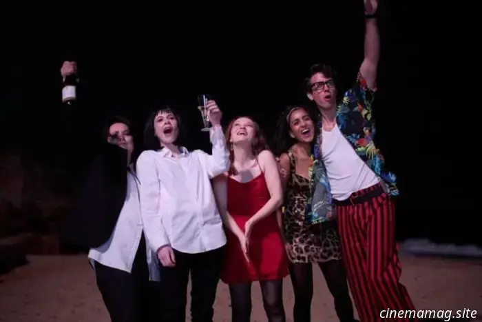 Emily Browning è la protagonista di 'One More Shot' nel trailer della commedia sul loop temporale
