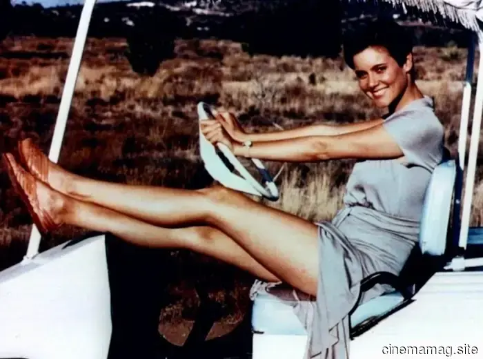 13 Bond Girls Dietro le Quinte, Attraverso le Decadi di Film di James Bond 007