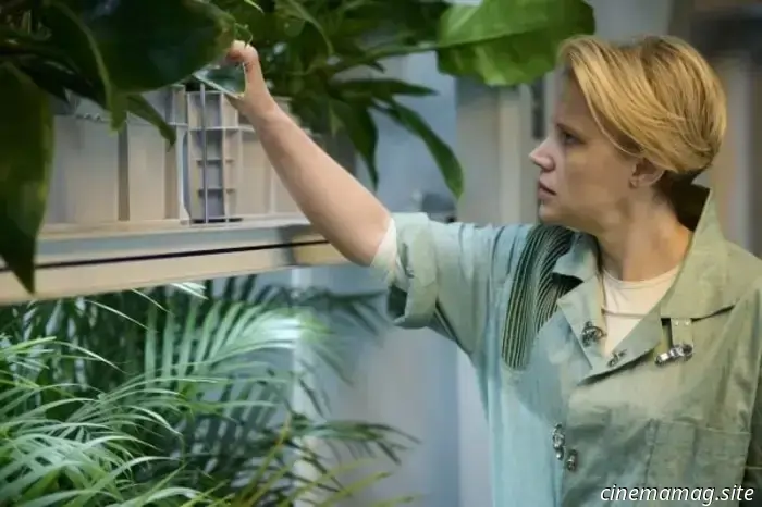 Trailer for the sci-fi drama In the Blink of an Eye, directed by Andrew Stanton, known for WALL-E and John Carter.