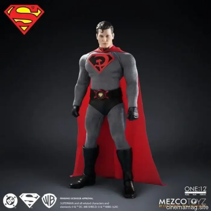 La figura d'azione Red Son Superman One:12 Collective decolla da Mezco Toyz