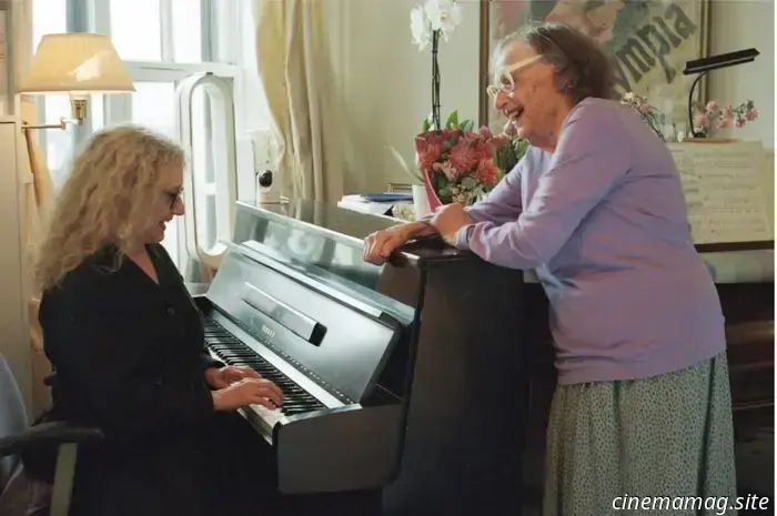 Novità in streaming: Jay Kelly, Reflection in a Dead Diamond, Stranger Eyes, The Family McMullen e altro