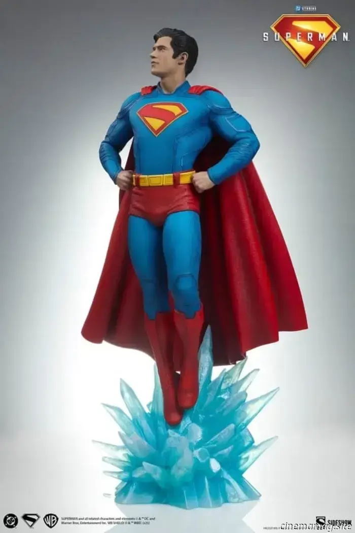 Sideshow has unveiled the Premium Format Figures of Superman and Krypto.