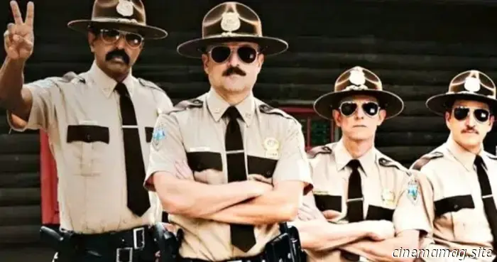 Super Troopers 3 viene de Broken Lizard.