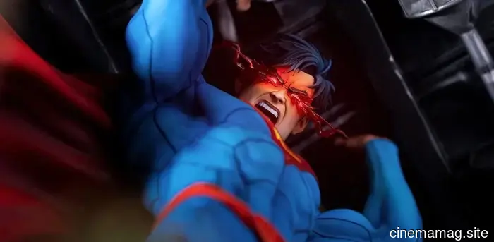 Tsume Art svela la statua da collezione Ultra HQS ispirata a Superman di Jim Lee