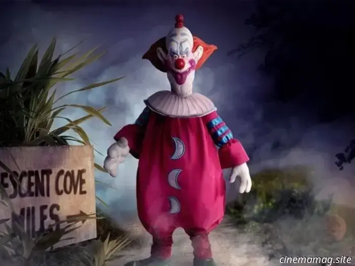 Slim lancia la collezione Roto Plush «Killer Klowns from Outer Space» di Mezco Toyz.