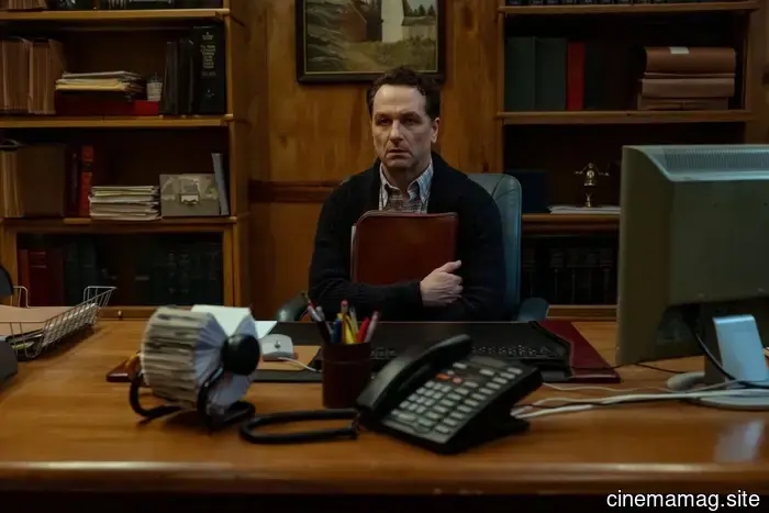 Haz un viaje a Widow’s Bay con Matthew Rhys en el tráiler de la serie de comedia de terror de Apple TV.