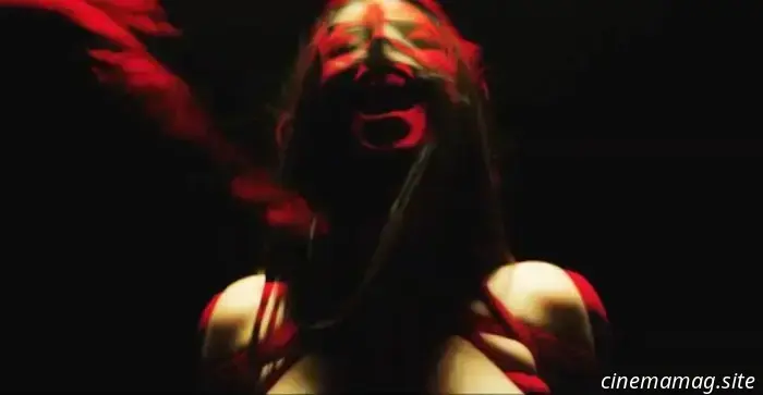 El thriller erótico "Bight" presenta un tráiler antes de su estreno el Día de San Valentín.