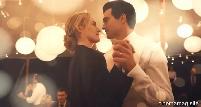 Director Max Winkler discusses the moment he realized that the dynamic between JFK Jr. and Carolyn Bessette was effective in his film, Love Story.