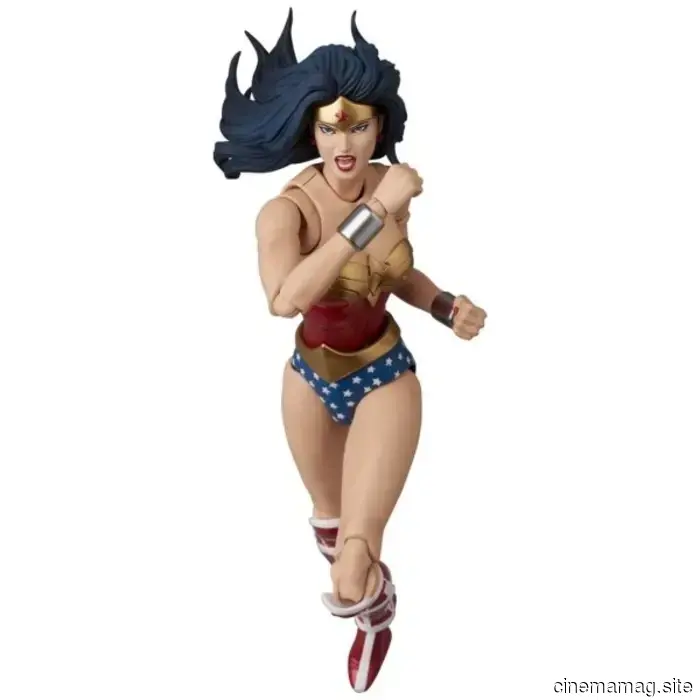 Per domani, le action figures MAFEX di Superman e Wonder Woman svelate da Medicom