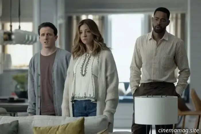 Sarah Snook cerca il suo figlio scomparso nel trailer di "All Her Fault" di Peacock.