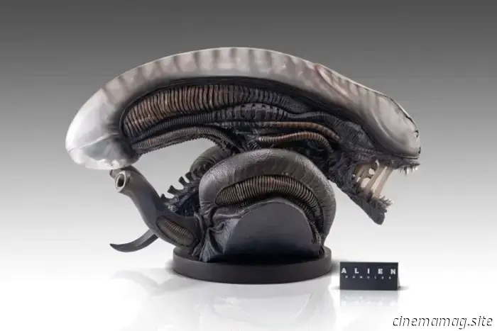 Busto de tamaño natural de edición limitada de Alien: Romulus Scorched Xenomorph presentado por Hollywood Collectibles
