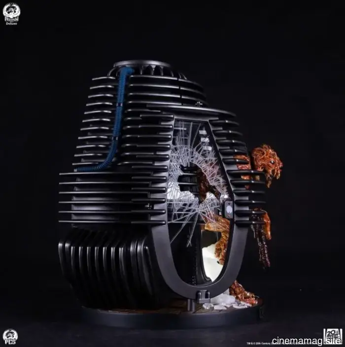 La estatua coleccionable a escala de un cuarto de The Fly presentada por PCS