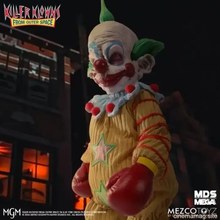 Shorty si unisce alla collezione di peluche Killer Klowns from Outer Space di Mezco Toyz