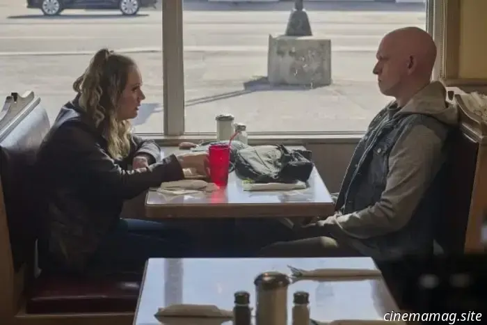 Kaya Scodelario e Josh Gad si mettono nei guai nel trailer di Adulthood