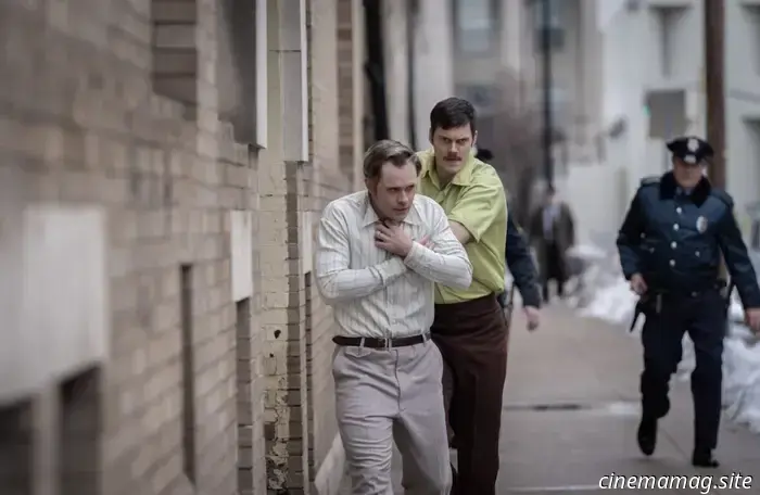 Bill Skarsgård, estrella de Dead Man's Wire, dice que esta vez no interpreta a un monstruo.